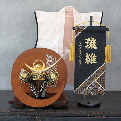 【置台兜飾り】三日月の屏風舞台セット　お名前旗プレゼントキャンペーン対象商品