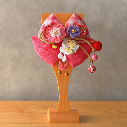 ちりめん髪飾り羽子板　板立飾り　ピンク