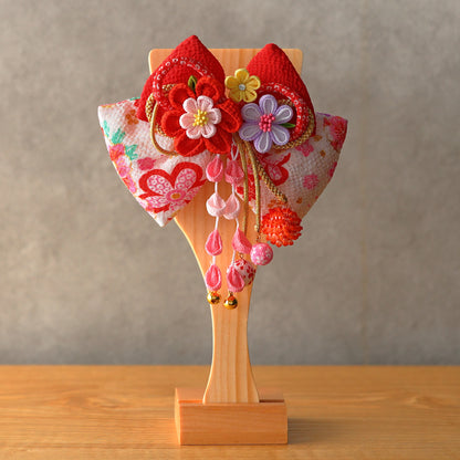 ちりめん髪飾り羽子板　板立飾り　赤色