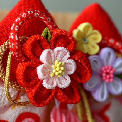 ちりめん髪飾り羽子板　板立飾り　赤色