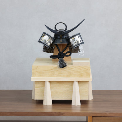 【収納兜飾り】兜飾り(漆黒)・おひつ収納箱セット