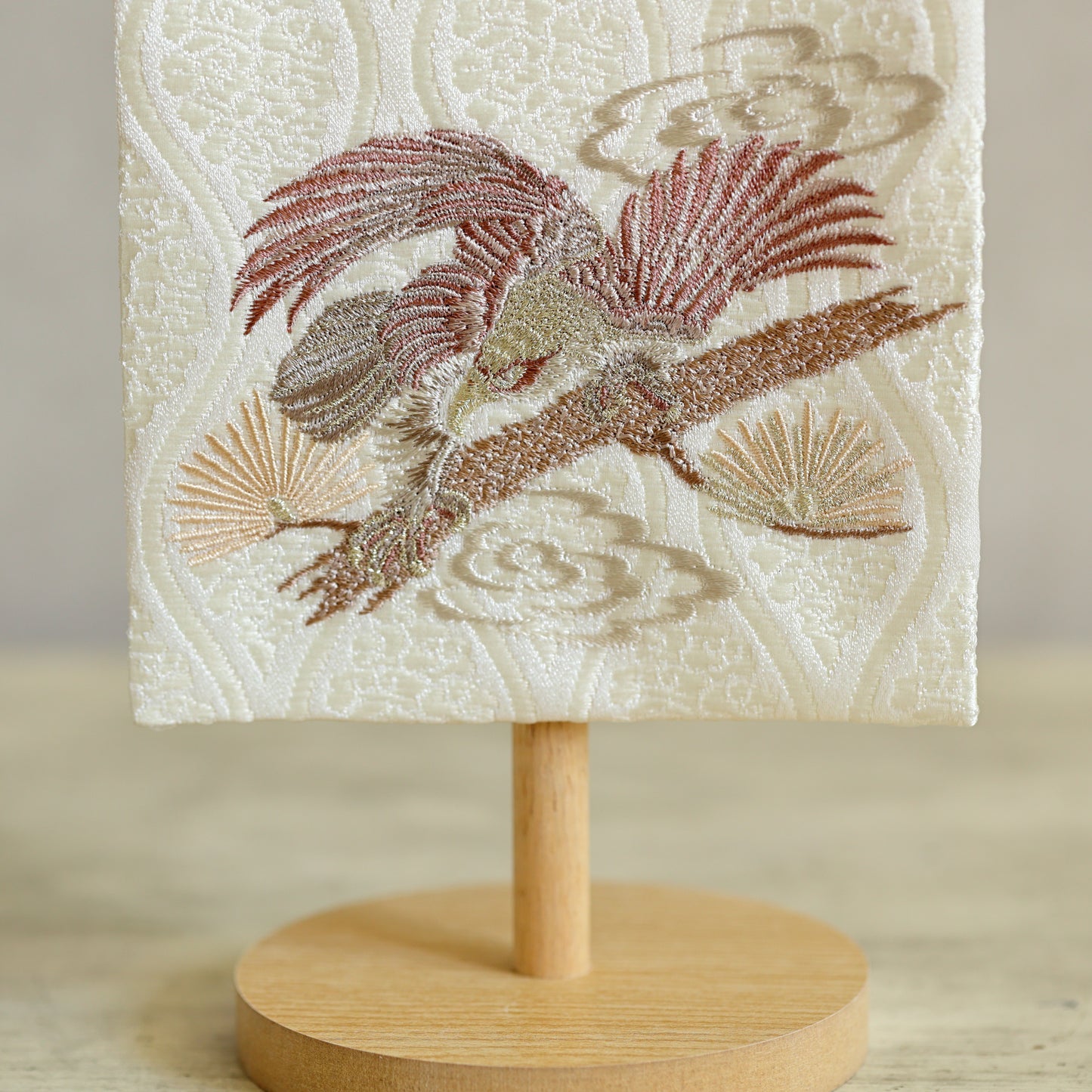 【新作】松鷹ホワイト 金襴名前旗 (大)　スタンドセット