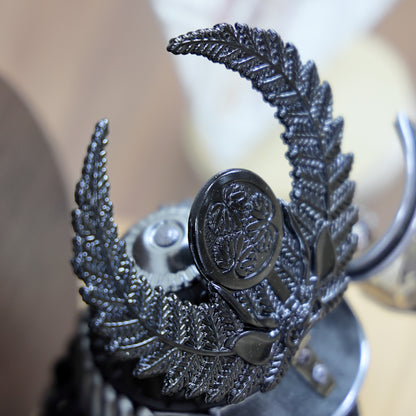 【コンパクト置台兜飾り】お兜（漆黒）・弓太刀・屏風・陣羽織・お名前旗セット【フルセット】