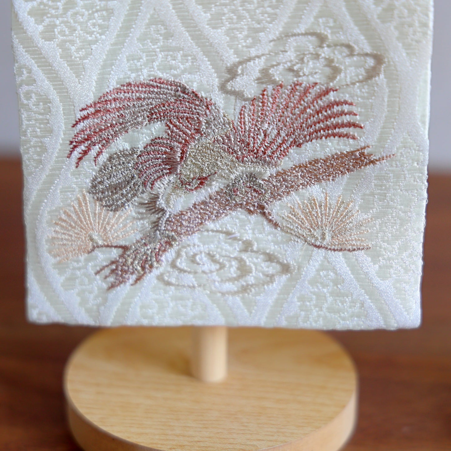 【新作】松鷹ホワイト 金襴名前旗 (中)　スタンドセット