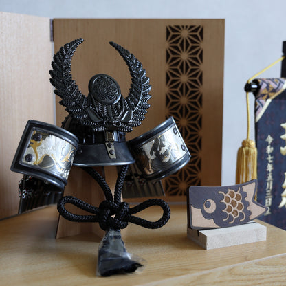 【収納兜飾り】燕二極風屏 モダン箱セット