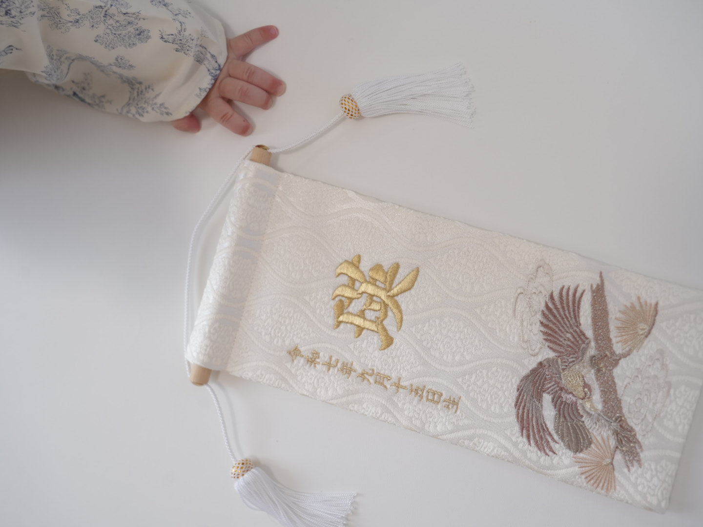 松鷹ホワイト 金襴名前旗 (大)　スタンドセット【新作】