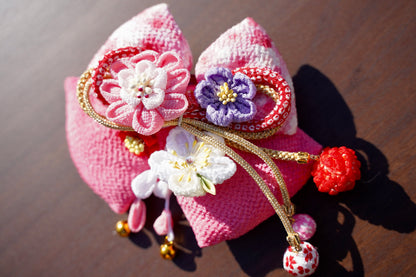 ちりめん髪飾り羽子板　板立飾り　ピンク