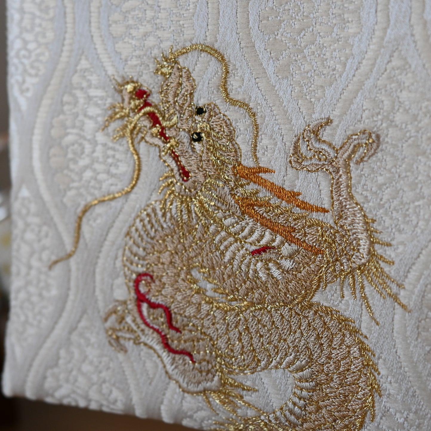 昇龍ホワイト 金襴名前旗 (大)　スタンドセット