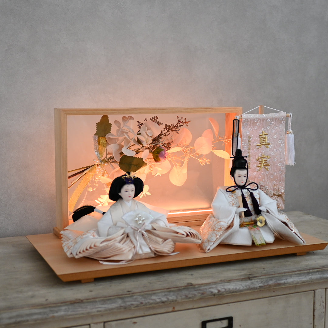 【フラワーアート×LEDライト】唯一無二の雛飾りセット