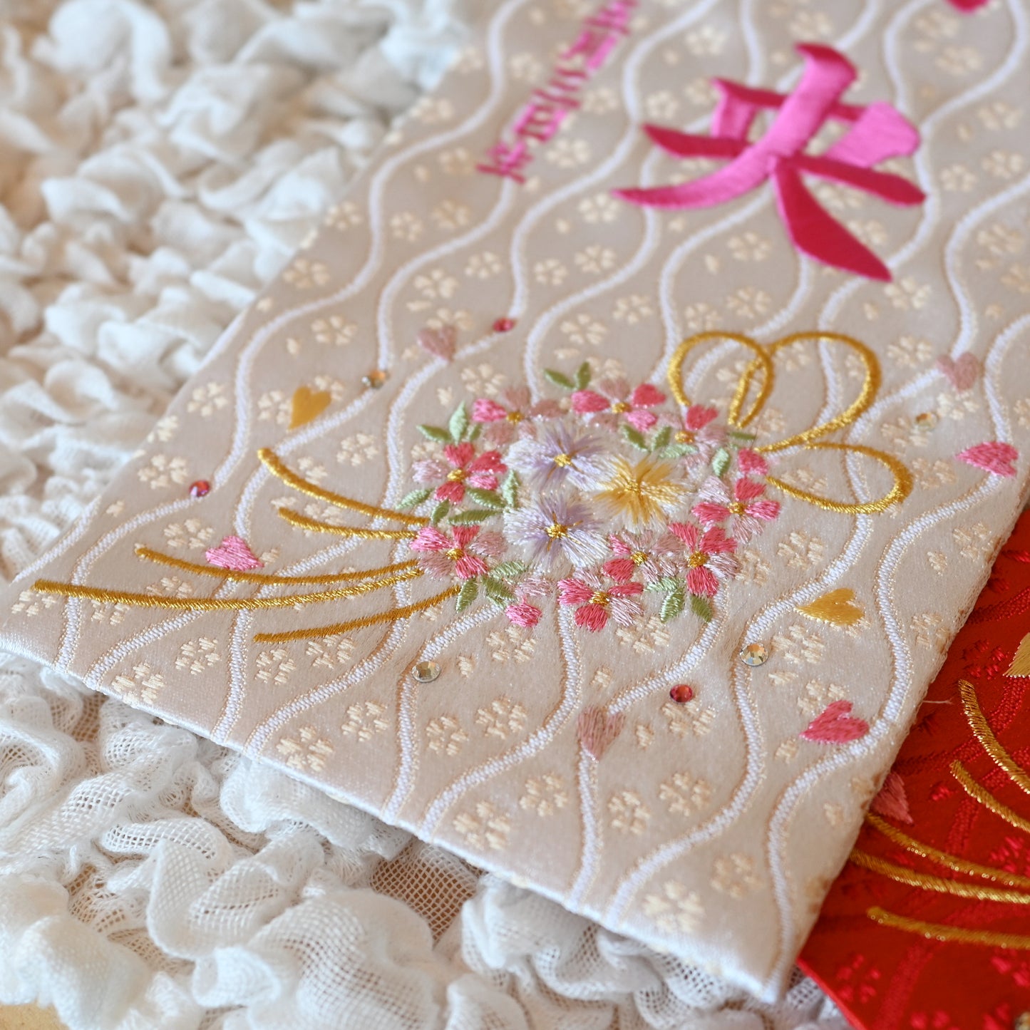 【選べる２色】スワロを使ったリボンと花環の名前旗 (大)　スタンドセット